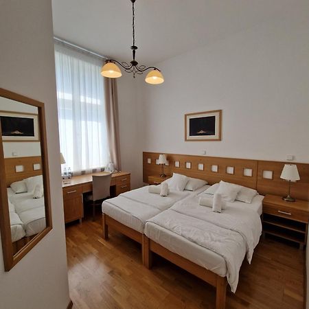 Hotel Pod Zelenym Dubem Bohumín Extérieur photo