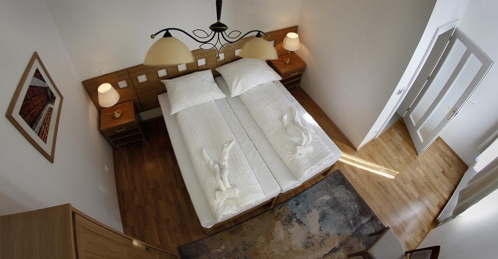 Hotel Pod Zelenym Dubem Bohumín Chambre photo