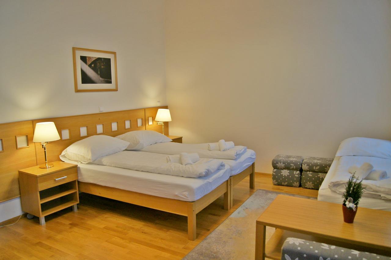 Hotel Pod Zelenym Dubem Bohumín Extérieur photo